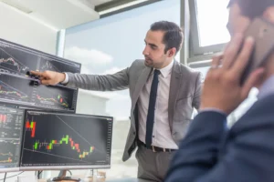 How to Become a Stock Broker Without a Finance Degree