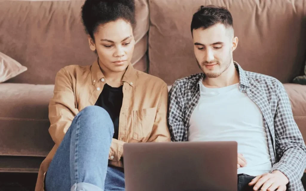 Online Parenting Coach – Guiding Families in the Digital Age