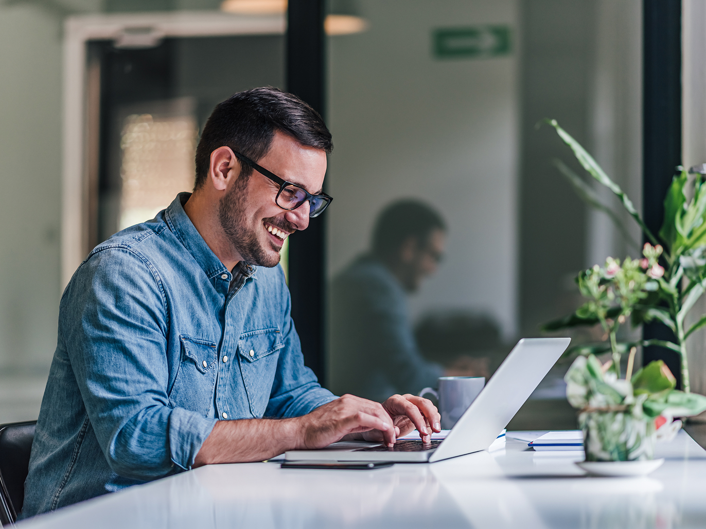 Online Sales Jobs with Training: How to Launch Your Career in Sales from Home