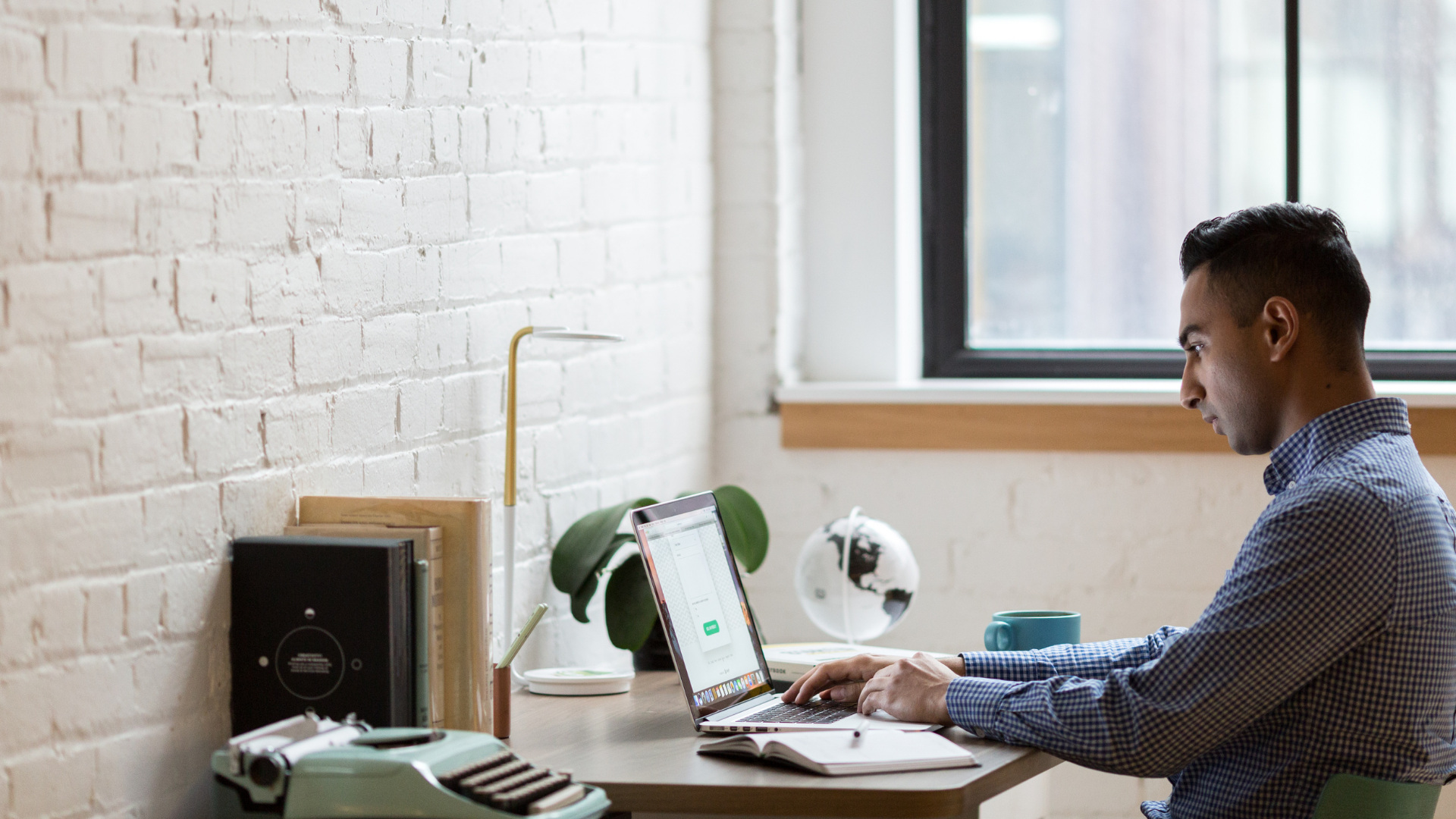 Work From Anywhere Sales Jobs: How to Build a High Income Career Without Being Tied to an Office