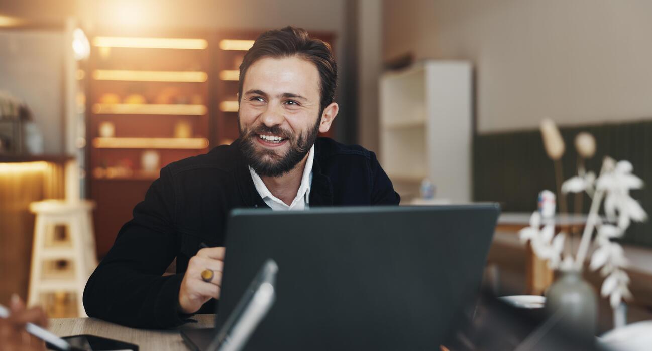 What Is a Remote Closer: A Complete Guide to Understanding the Modern High-Ticket Sales Role